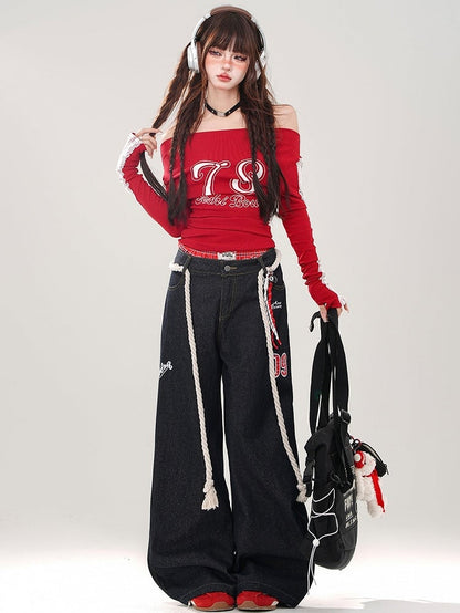 赤い文字のオフショルダーネックライントップ、レースアップリケスリーブ