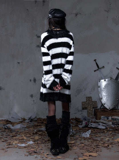 White with Striped Vintage Long Black Lacing Punk Crisscross Mink Distressed Collar Sweater Faux