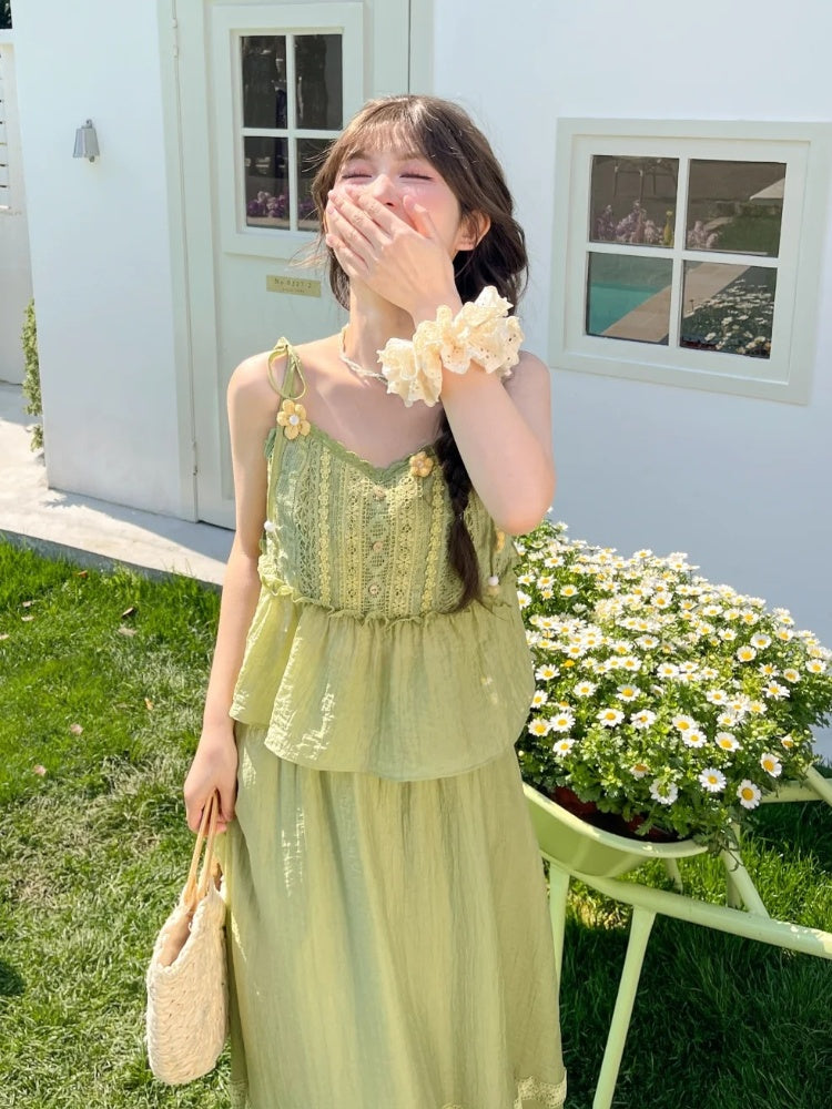 モリケイ グリーン ニット フローラルアクセント キャミソールトップ