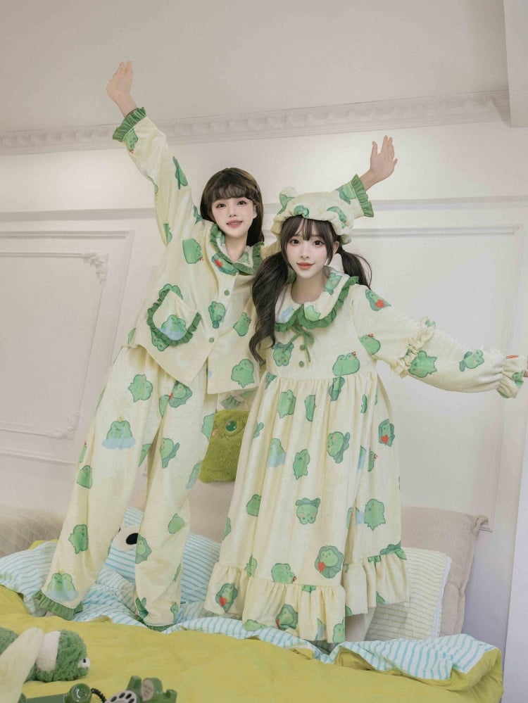 カエル柄グリーンフランネルパジャマトップパンツセット