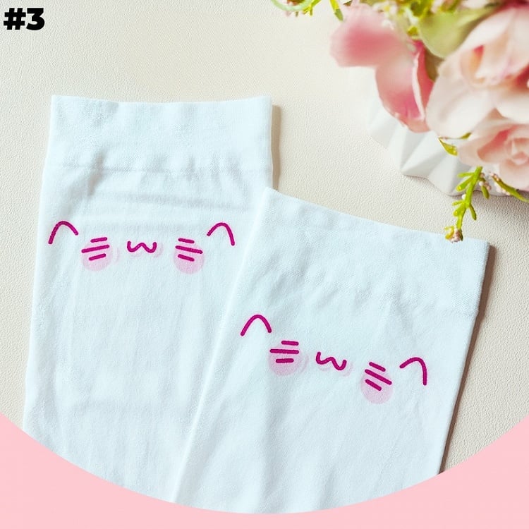 Weiße süße Overknee-Strümpfe