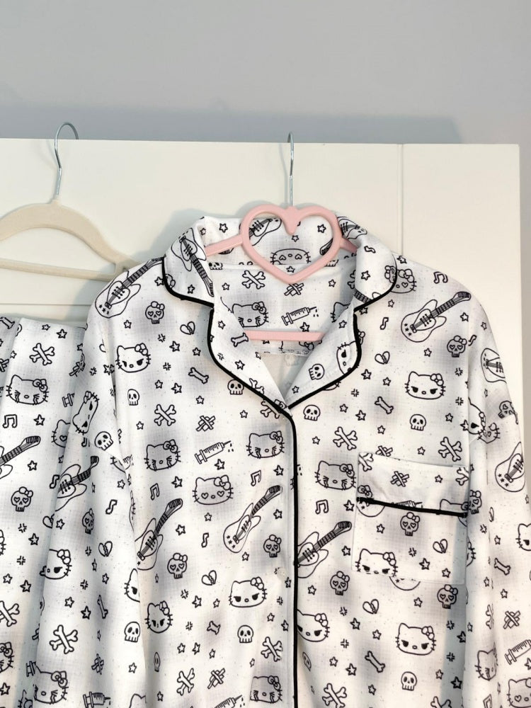 Weißes Pyjama-Set mit Kätzchen- und Gitarren-Print