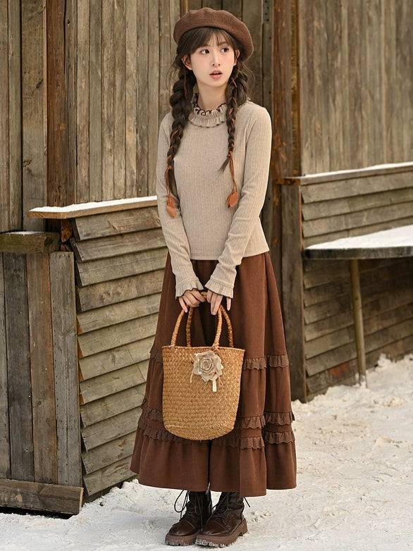 Hellbraunes Langarm-Top mit Rüschenausschnitt