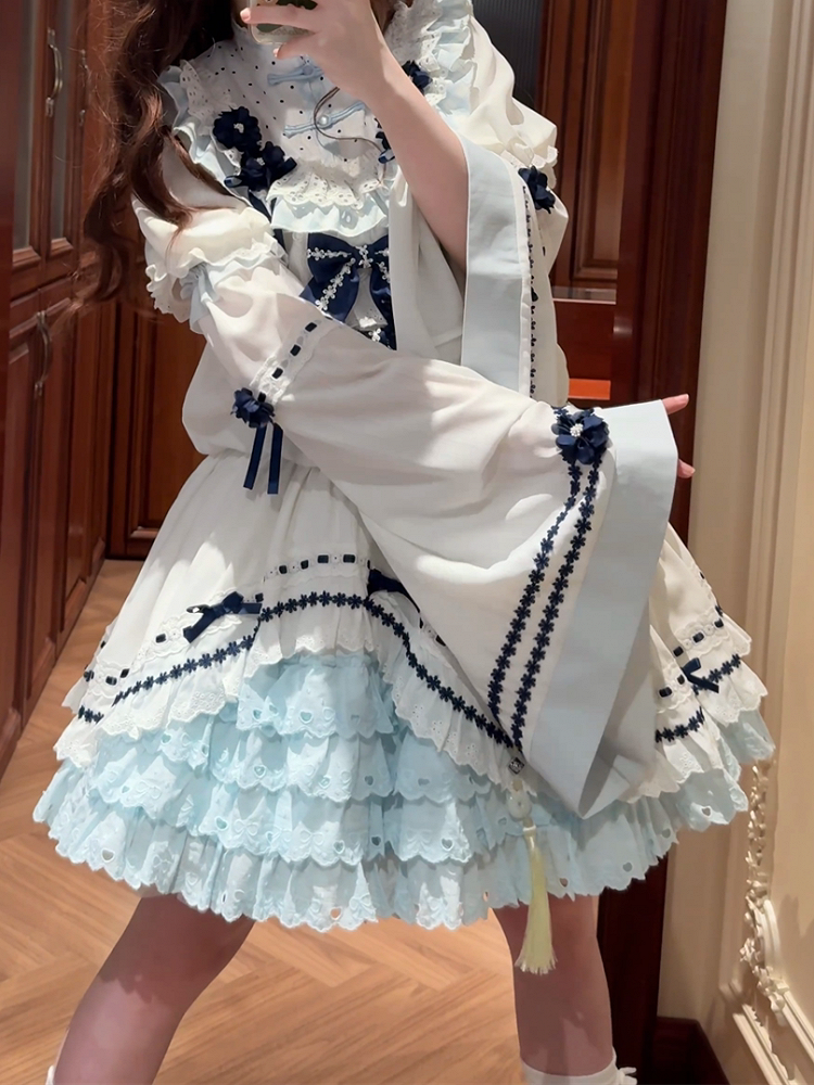 Flower Detachable Sleeves Bell White Accents Lolita Blue with
