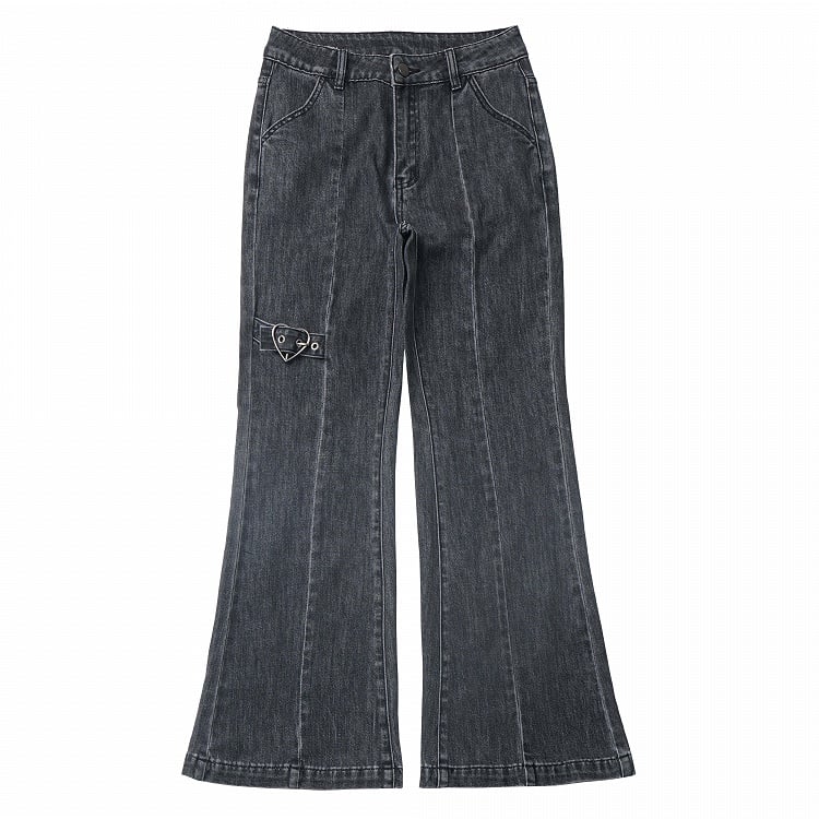 Detail Faded Wash Distressed Graue Schlagjeans mit Herzschnalle