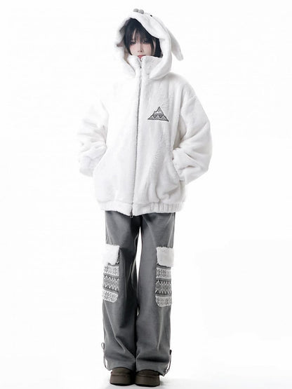 Lining Seal-inspired White Hooded Cozy Jacket with Fleece Plush