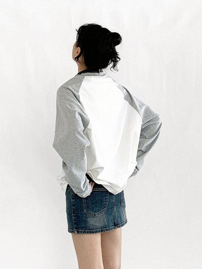 Round Top Unisex White Colorblock Design Pattern Daily Kawaii Apple in Neck Gray with