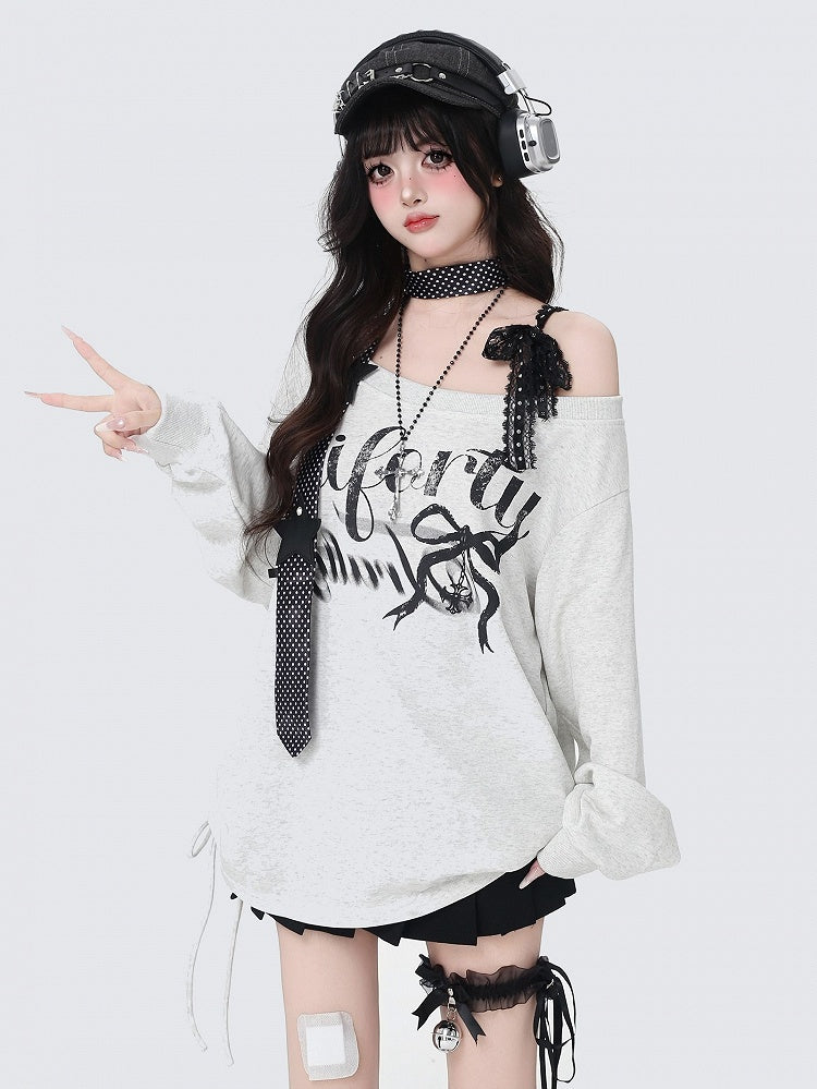 Loses, helles Sweatshirt mit asymmetrischem Ausschnitt und Buchstabendruck in Grau