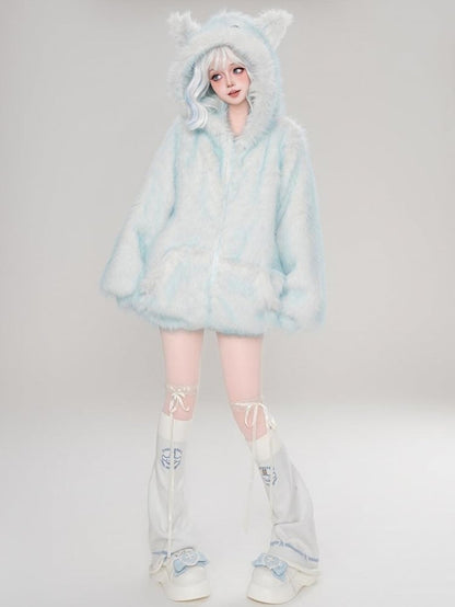 Blaue Winterjacke mit Kapuze und Reißverschluss im Design „Süßes Schneemonster“ aus Kunstpelz