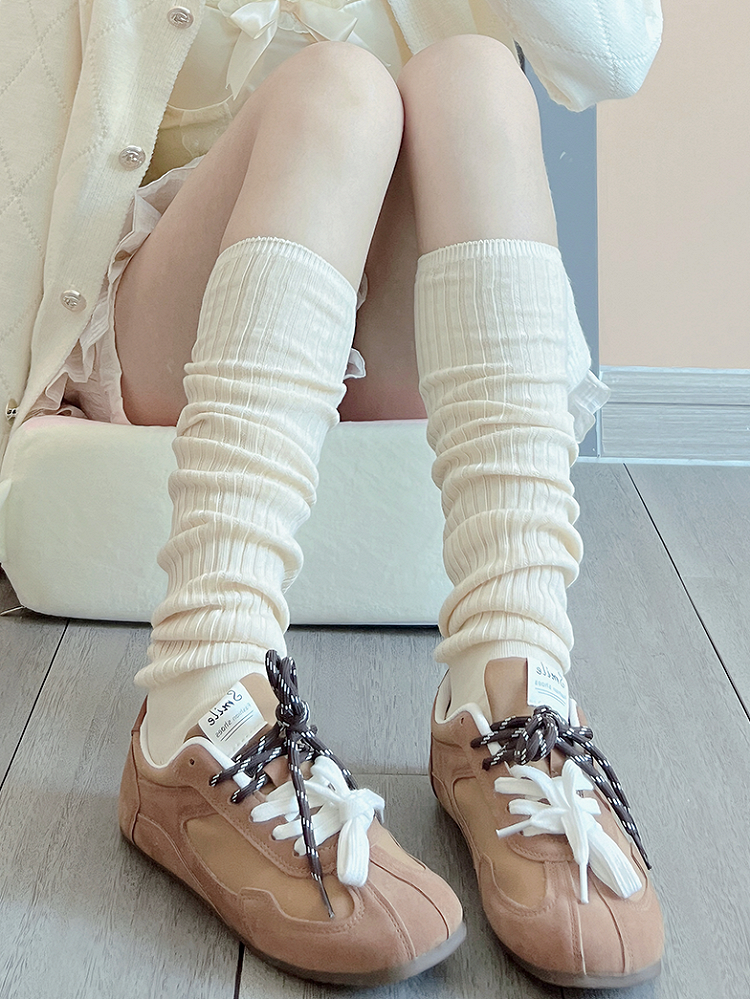 White Sweet Calf Socks