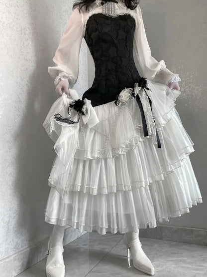 クラシックなJSK、エレガントなレイヤードフルチュール、スリムボディス、ジャカードヘム、ホワイトロリータ、ブラックフィット、フローラルセット