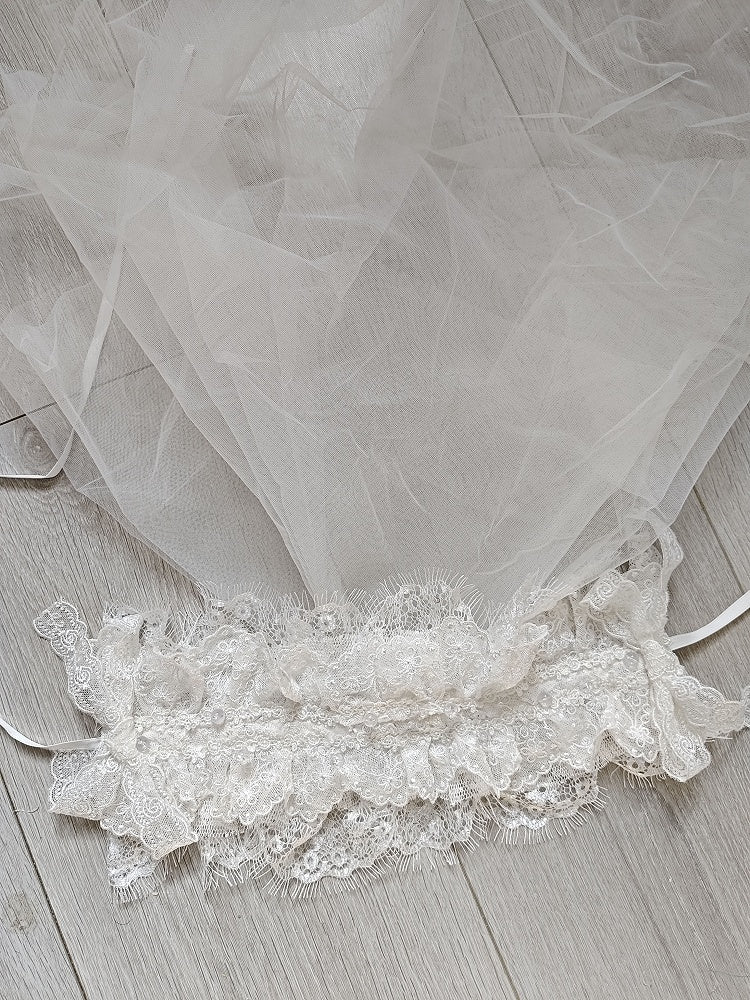 Black / White / Apricot Hairband with Veil