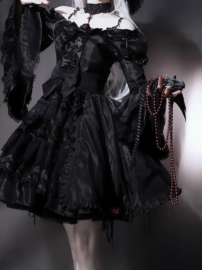 Kuro Kordelzugkleid Glockenärmel Rock Gothic Schwarz Bowknot Lolita Details und Lagen
