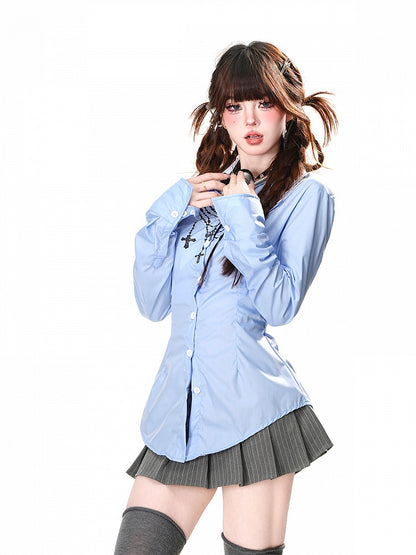 レースアップディテールのクロスチェーンプリントシャツ（ホワイト/ブルー）