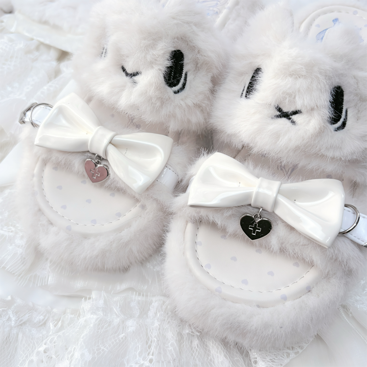 Plush Jirai Slippers: Kei White with Embroidery Platform Kitten
