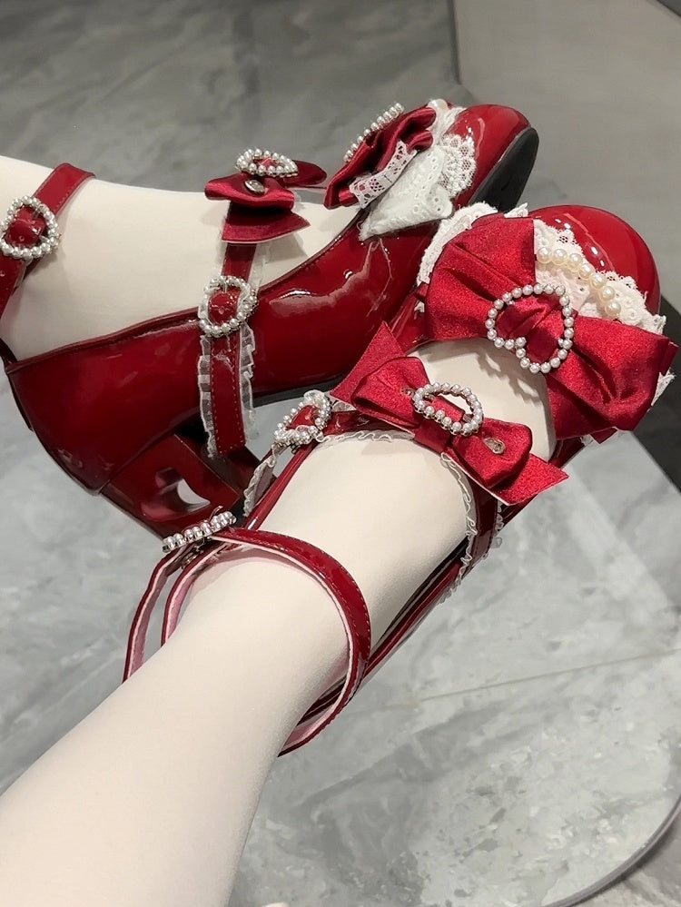 Janes Heels Bow at Mary Cut-out Top Wine Heart Red
