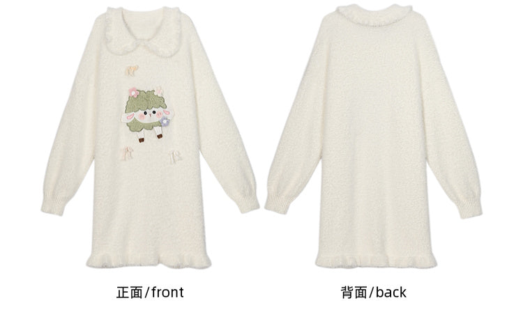 Süßes weißes Strickkleid mit Peter-Pan-Kragen und Lamm-Applikation