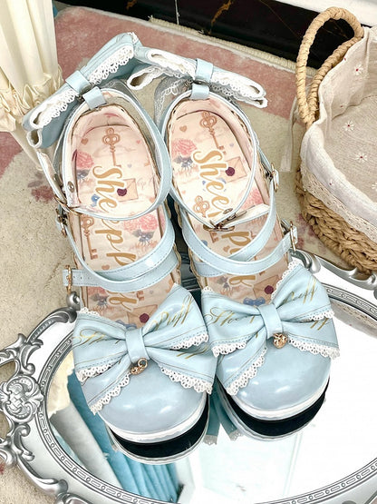 Heels Herz am Block Hohe Schnallen Blaue Schleife Kreuzmuster Abnehmbares Oberteil