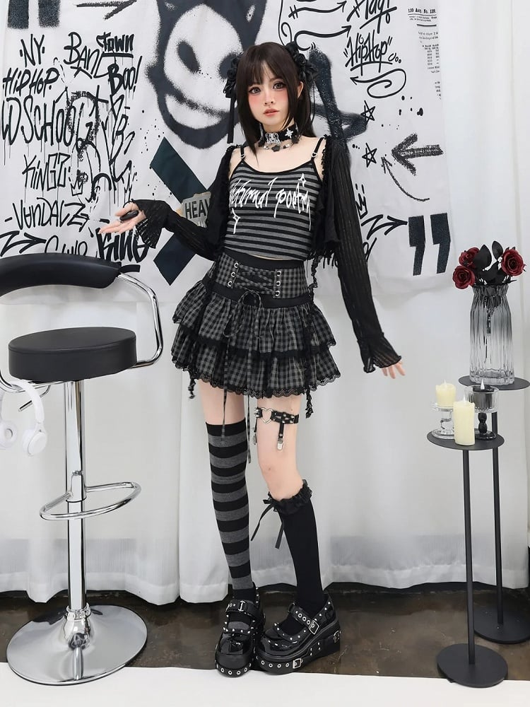 ブラック＆グレーのチェック柄レースアップウエストティアードスカート