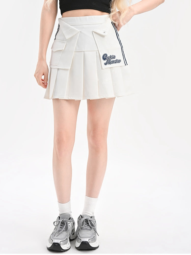 ホワイトスポーツスリムフィットプリーツスカート