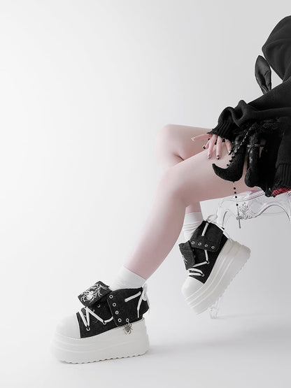Schwarz-weiße Punk Spider Plateau-Sneaker