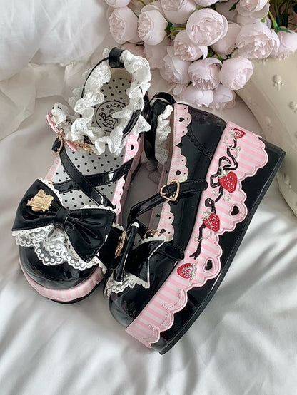 Details Berry-themed