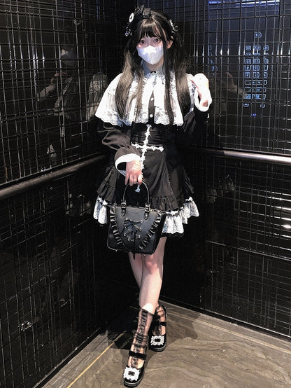 Jirai Kei Bluse im Landminenstil, weiß und schwarz/ganz schwarz, mit Cape-Design aus Spitze