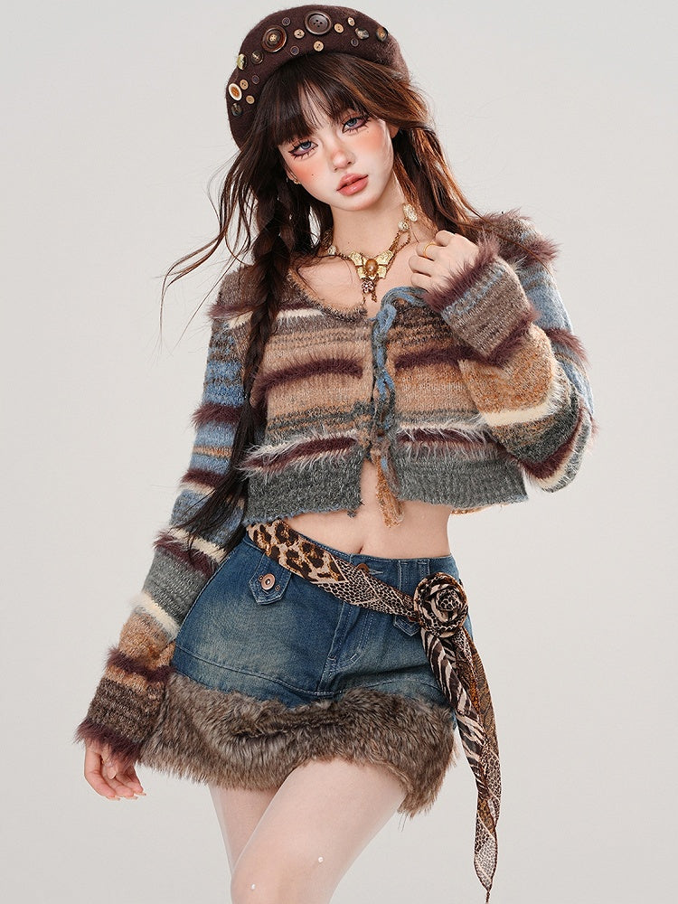 Blau-braun gestreifter kurzer Cardigan mit selbstbindenden Trägern und Batikmuster