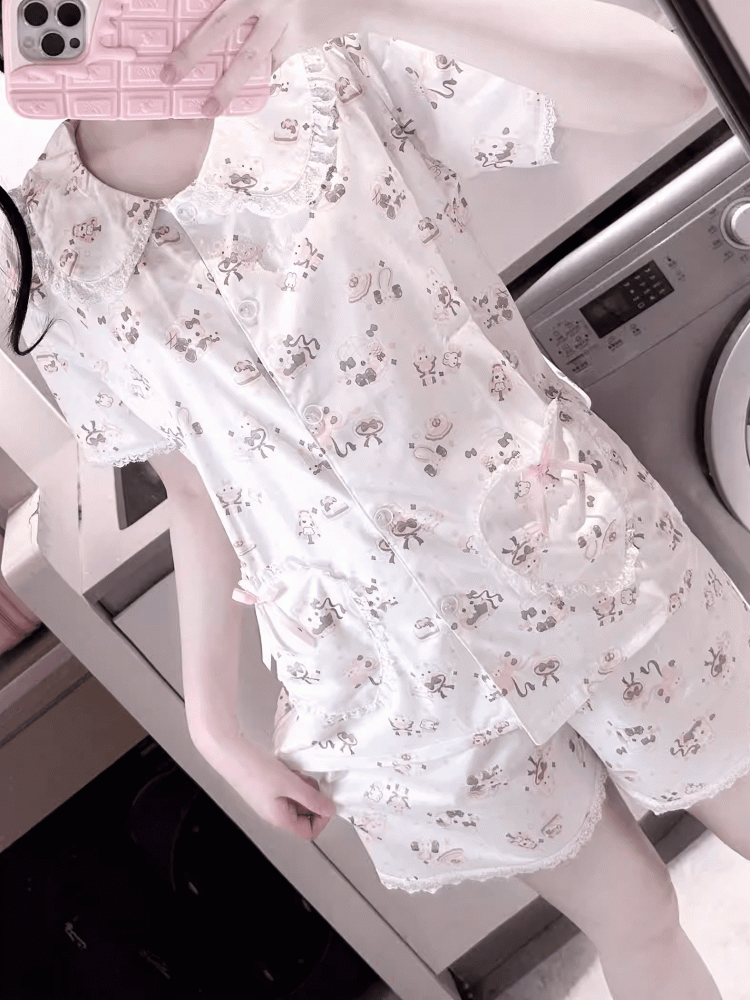Blouse Print Peter Pan Collar Allover Heart Pockets White Pajamas Kei Set Bunny Jirai + Shorts