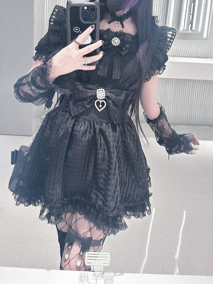 Abnehmbarer Kei-Rock mit schulterhohen Trägern / karierter Jirai-Overall mit schwarzer Taille