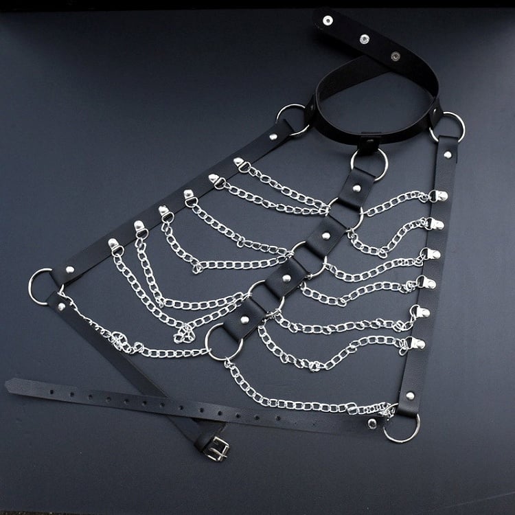 チェーンと黒のベルト、チェスト、ウエスト、サイバーパンク