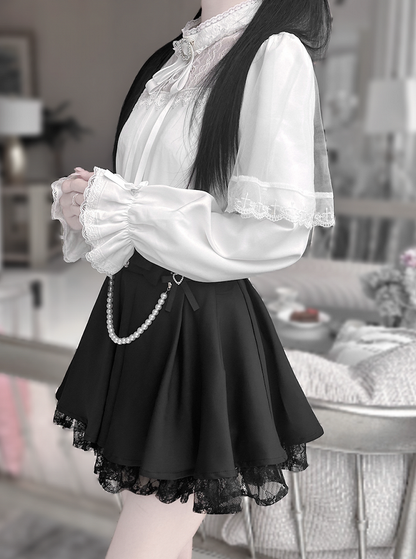 Top Cape Pure Illusion Neckline Jirai with Kei Sleeves White Flowing