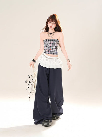 ネイビーブルーのゆったりワイドレッグカジュアルパンツ