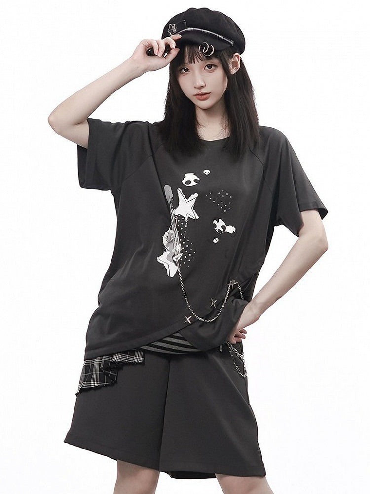 Gray Short Sleeve Tee with Overlapping Hem, Print & Chain Accent - PINK SAVIOR