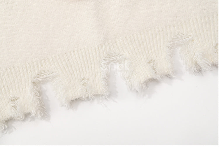 白い可愛いレッサーパンダのディストレストリムのルーズセーター