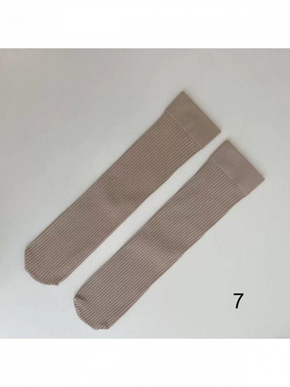 Mid-Calf Vertical Stripe Colors Cotton 8 Socks