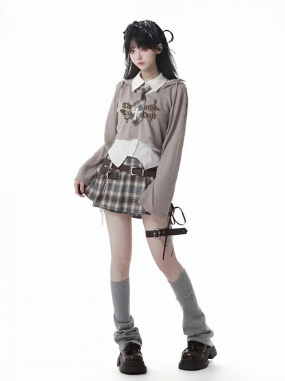 Y2K Schnür-Skort mit schwarzem Detail und kariertem Gürtel mit Schnalle und Kette, Weiß/Khaki