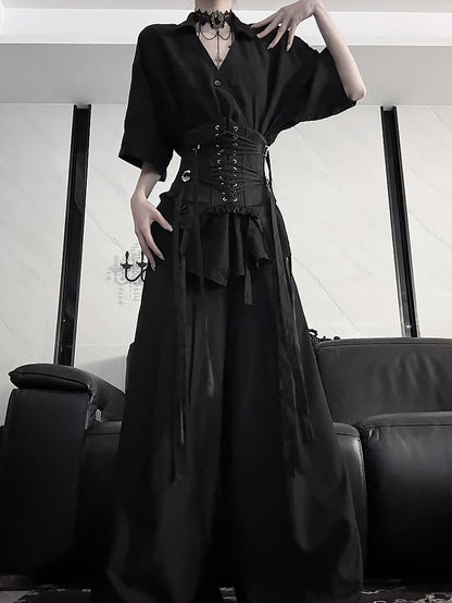 Cheongsam noir à manches courtes et style chemise