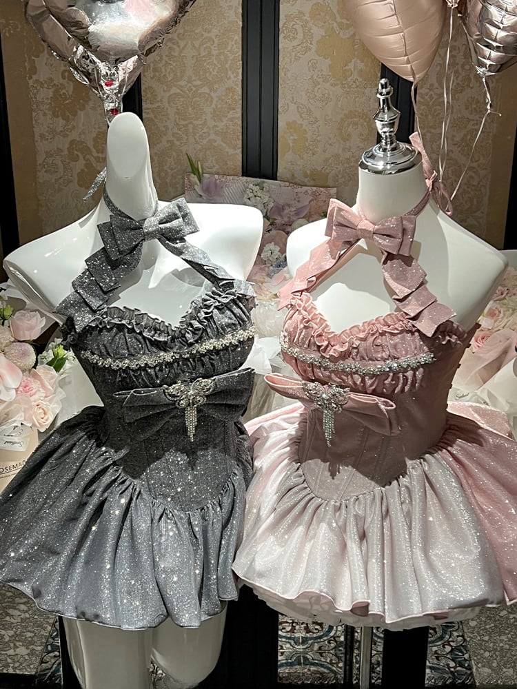 Schimmerndes, rosafarbenes Neckholder-Top mit herzförmigem Ausschnitt und langem Rock zum Geburtstag und Ballkleid