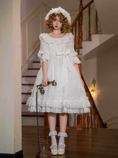 Weißes Lolita-Kleid mit kurzer Taille und hohen Ärmeln