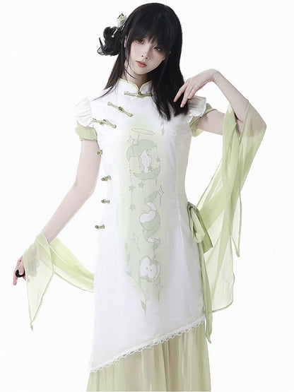 Gebändertes Kleid Qipao Kragen Apfeldruck Cheongsam Stil Knöpfe Grüner Knoten