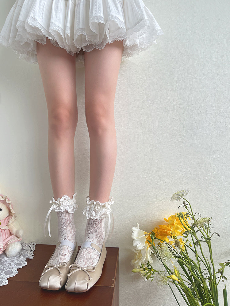 Lace with Bow Decoration White/Black/Apricot Socks Lolita