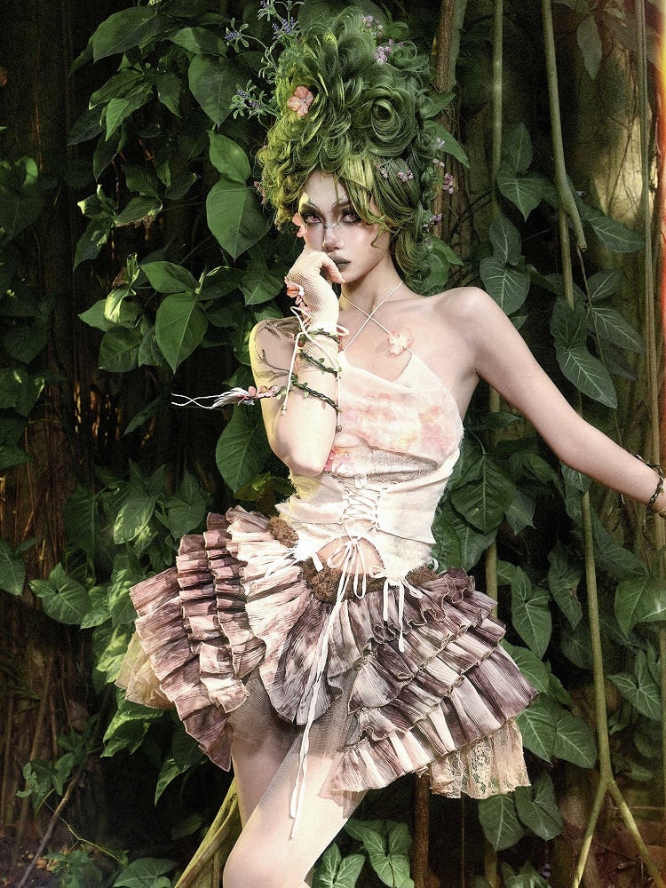 裏地付きブラウンのローゴスショーツ、ティアードフェアリーウエストスカート、タイフリル、ダイ