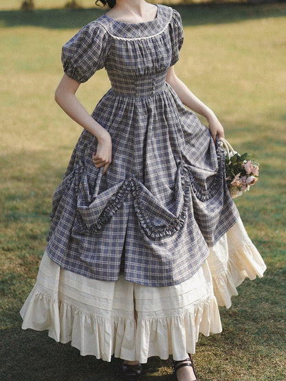 クリーム色のコットン裾スカート フラウンスウエスト ホワイトアンダーゴム