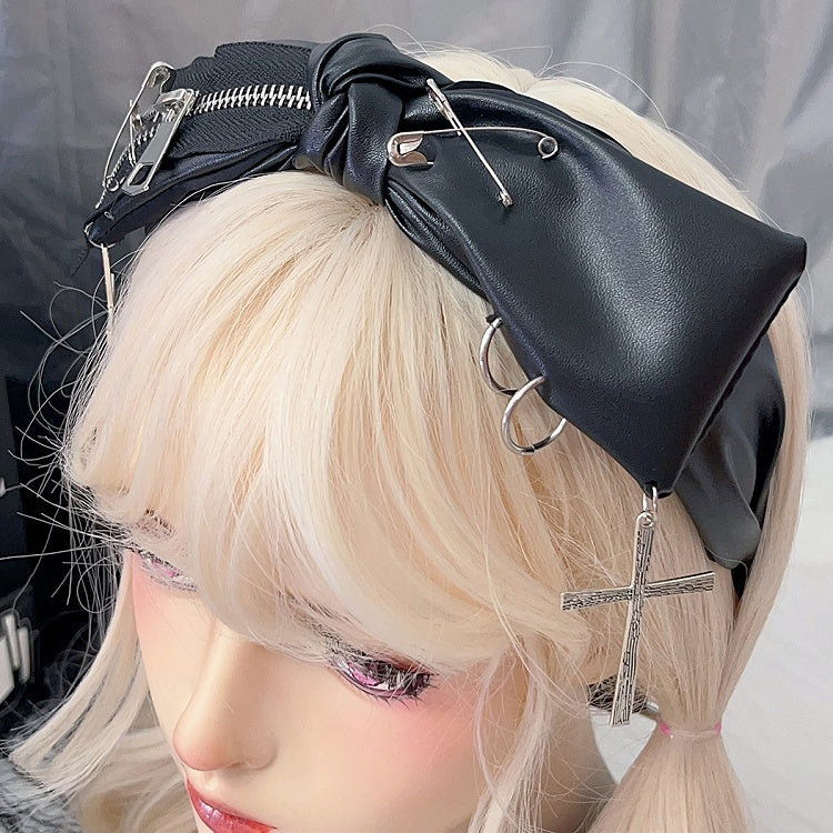 ジッパー 蝶結び パンクピン ブラックデザイン クロス装飾チャーム PU Y2K