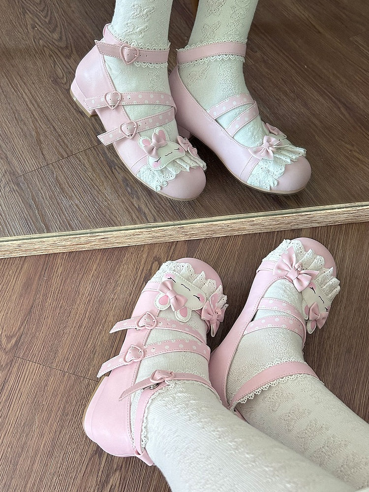 Lolita-Schuhe mit Tupfen-Design, rosa Hasen-Applikation, Schleifenmuster, Spitzenbesatz, süßen, kreuz und quer verlaufenden Details