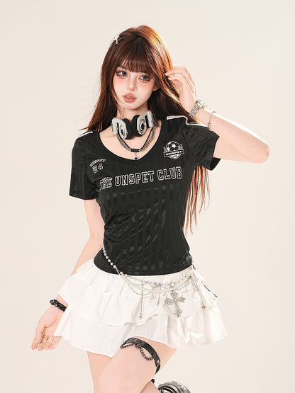 ブラックストライプ柄レタープリントVネックTシャツ