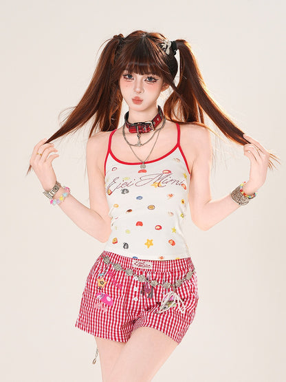 ホワイトのキュートなスリムフィットプリントキャミソールトップス、コントラストレッドトリム