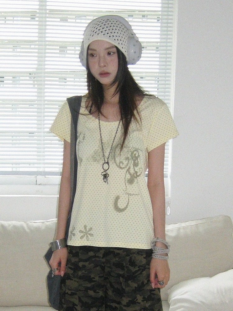 Yellow Polka Dot Candelabra Print Round Neck Tee - innomoood