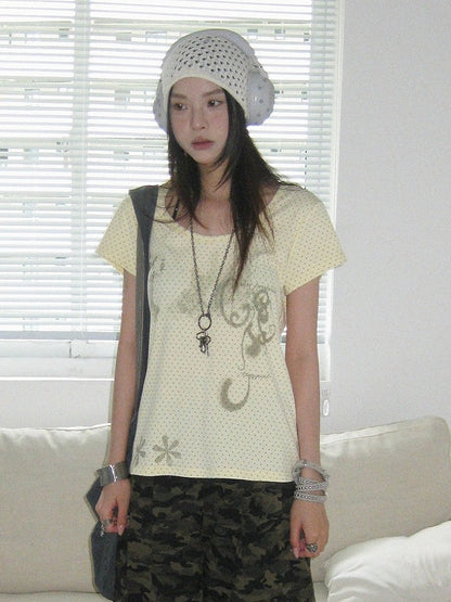Yellow Polka Dot Candelabra Print Round Neck Tee - innomoood